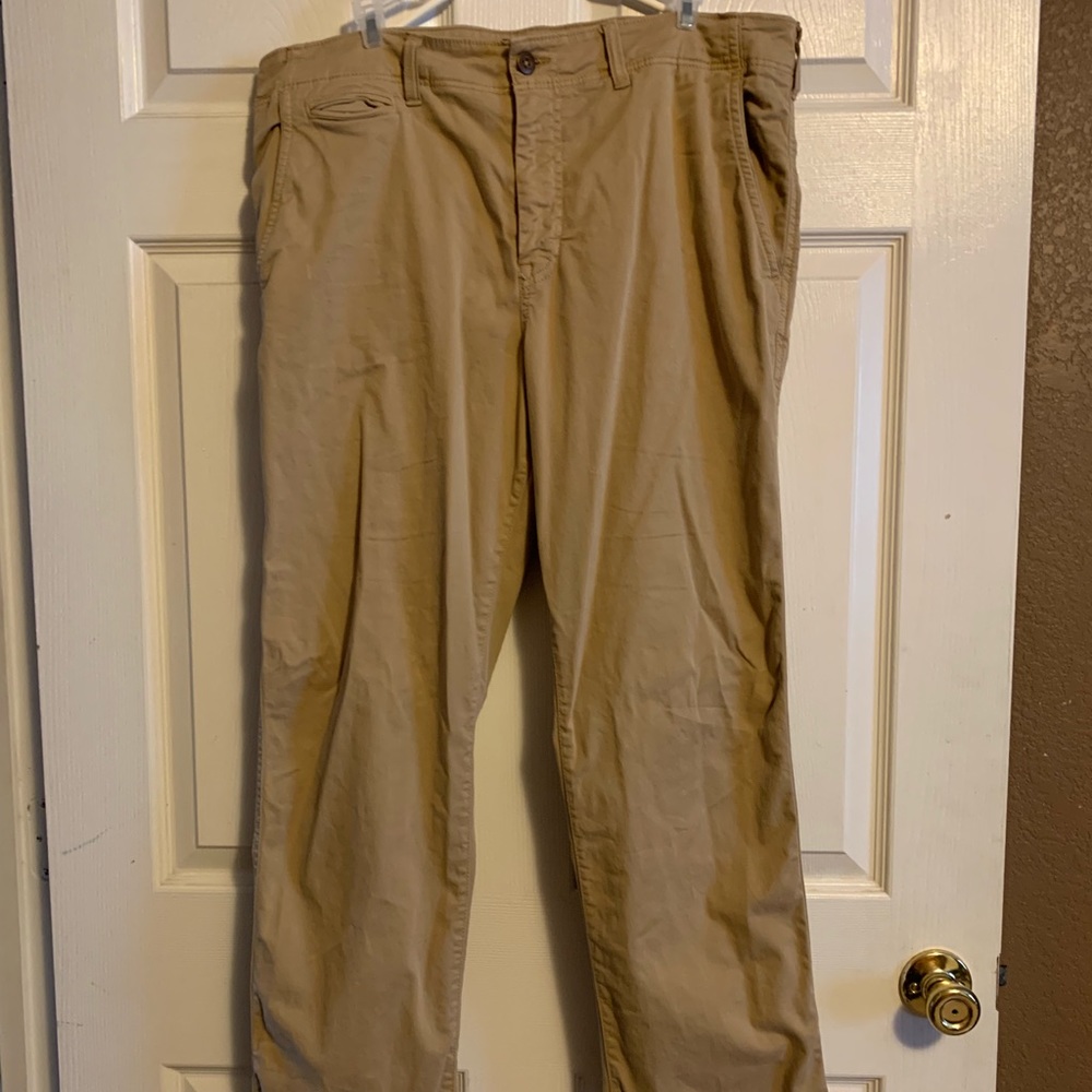 Men’s American Eagle Khakis